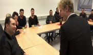 Курсы флирта для беженцев открылись в Германии