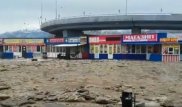 Заваленные снегом арыки стали причиной потопа на алматинском рынке