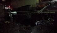 Жильцы многоэтажки в Алматы опасаются обвала дома из-за вырытого котлована