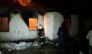Крупный пожар в Алматы: горят три частных дома