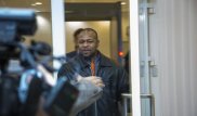 Рой Джонс замерз в Казахстане и "пошопился" в карагандинском ТЦ