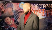 Василий Левит перевоплотился в рэпера в новогодней комедии "Навстречу мечте"