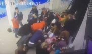 Видео массового падения детей с эскалатора в Ставрополе появилось в Сети