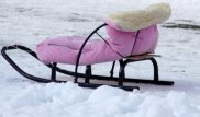 Полиция расследует гибель девочки на снежной горке в Костанае
