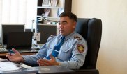 Глава местной полиции Алматы продолжает принимать жалобы на WhatsApp после запрета смартфонов