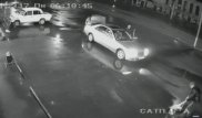 Дерзкий угон иномарки в Таразе попал на видео