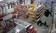 Камера сняла жестокое избиение трех женщин в Бишкеке