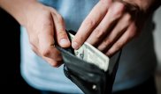 СМИ: Представителя генпрокурора РК обокрали в пивном баре Москвы