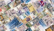 Названы самые доходные валюты 2016 года