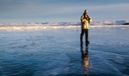 Девушка ушла под лед, делая селфи на реке Тобол