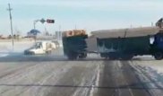 Видео ДТП груженого "КамАЗа" под Костанаем ужаснуло Сеть
