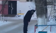 Уволен полицейский, справивший нужду возле детсада в ЗКО