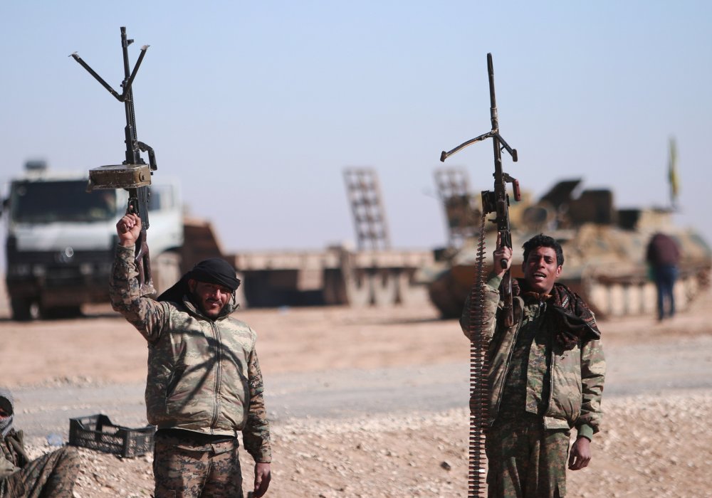 Бойцы Сирийских демократических сил на севере Ракки. Фото: REUTERS/Rodi Said
