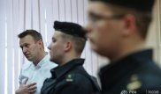 Навальный повторно приговорен к пяти годам условно