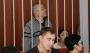 На процессе по делу "черных риелторов" в Костанае обвиняемый порезал себя