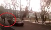 Кража невесты на оживленной улице Алматы попала на видео