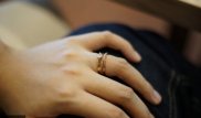 Американец оконфузился, делая девушке предложение в самолете