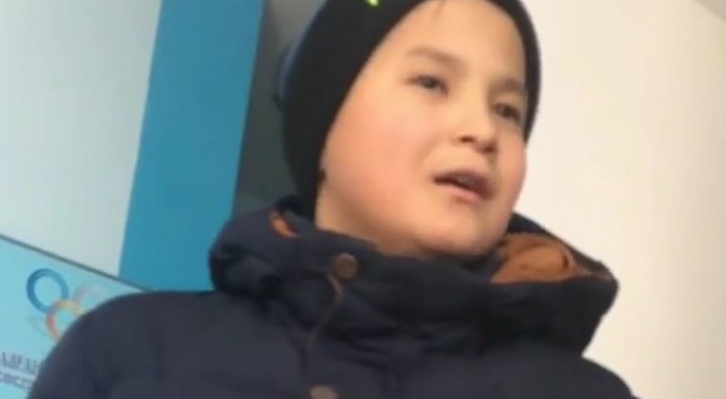 Казахский мальчик мама. Казахский мальчик. Казахский Витас Димаш. Казахский мальчик поет. Мальчик который покорил.