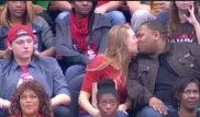 Ссора пары во время Kiss Cam стала хитом в Сети