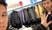 Реакцию казахстанцев на прикосновения снял видеоблогер
