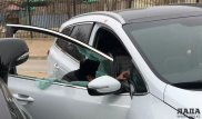 Неизвестные разгромили несколько автомобилей в центре Актау