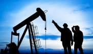Цена на нефть рухнула ниже 51 доллара