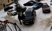 "Нищий, несчастный раб" -  жителю Степногорска расцарапали лицо после заявления о неправильной парковке