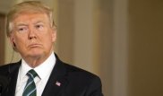 Мужчина пробрался в кабинет Трампа и сделал селфи