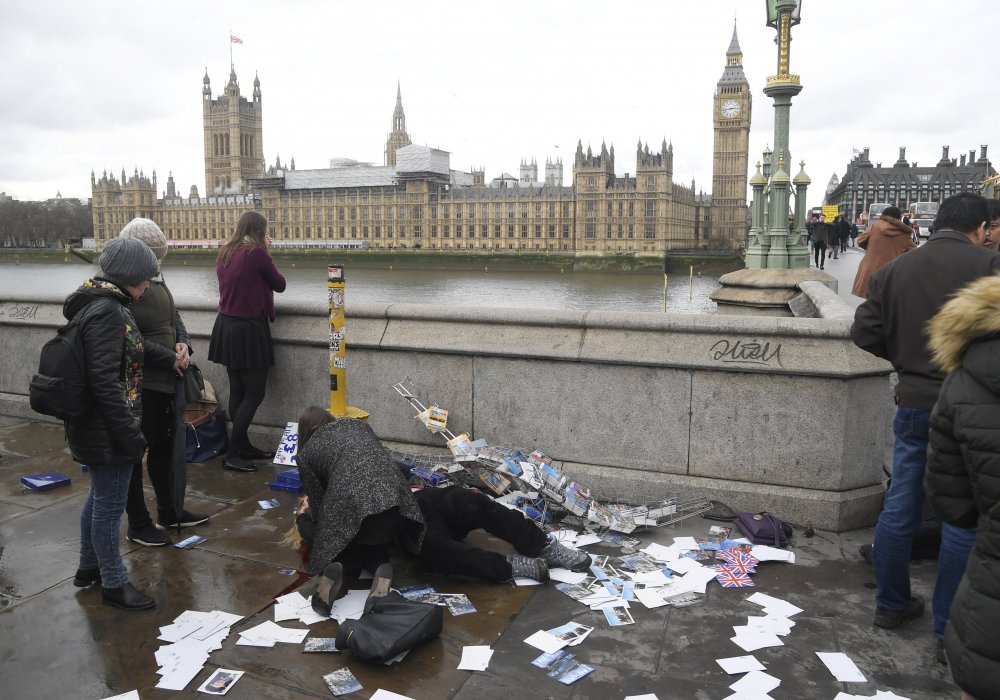 На месте теракта в Лондоне ©Reuters