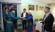 Президент Монголии отметил Наурыз с казахской семьей