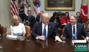 Пользователи заметили у Трампа странную особенность