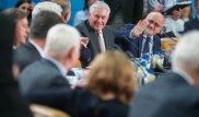 Госсекретарь США сорвал овации, пошутив про Лаврова и Путина
