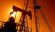 Нефть поднялась выше 55 долларов за баррель