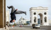 Как чемпион мира по паркуру покоряет неровности Астаны