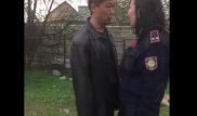 Избиение мужчиной девушки-полицейского в Алматы попало на видео