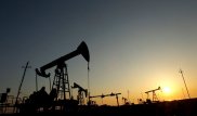 Нефть дешевеет, несмотря на сокращение добычи ОПЕК и Россией