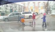Девочка-регулировщик из Якутии стала звездой Интернета