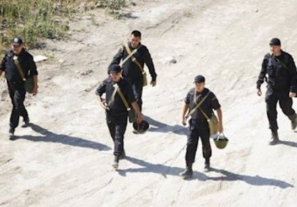 Бойцы спецподразделения во время проведения антитеррористической операции. © Владимир Дмитриев