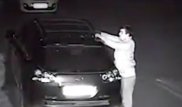 Дерзкого автовора засняли на камеру в Алматы