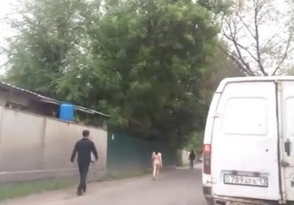 Порно видео голые девушки казахстан