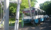 Автобус врезался в столб в Алматы