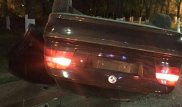 Таксист сбил двух девушек в Караганде