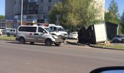 Машина скорой помощи столкнулась с "Газелью" в Астане