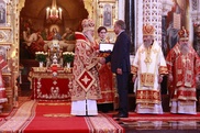 Тасмагамбетов вручил Патриарху Кириллу орден "Достық"
