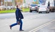 Нарушающим ПДД пешеходам преподали хороший урок во Франции
