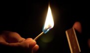 В Алматы мужчину подожгли на диване и держали взаперти