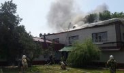 В психдиспансере в ЮКО вспыхнул пожар: 150 квадратных метров тушили час