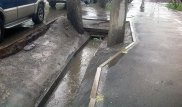 Девушка упала в арык в Алматы после дождя: спасти не удалось