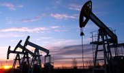 Нефть подешевела еще на доллар