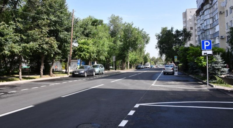 Байбек проверил ход работ по ремонту дорог в Алматы